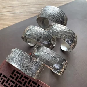 RENSINO Antique Silver Ethnic Cuff Bracelet Traditional Chinese Carved Flower Open Wide Vintage Personality Jewelry Fashionable Bracelet