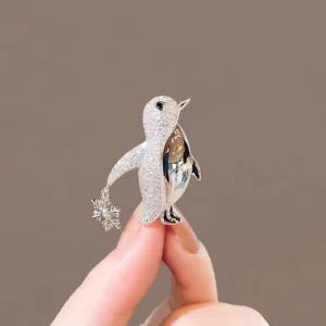 RENSINO Cute Snowflake Little Penguin Wedding Brooch High End Light Luxury Niche Design Alloy Plating Suit Collar Pin Coat Corsage