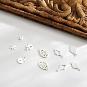 RENSINO E312 Fashion S925 Sterling Silver Flower Charm White Silver Charms Jewelry Findings for Custom Making