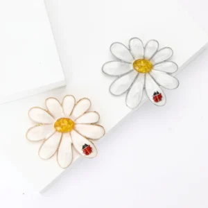 RENSINO Enamel Big Daisy Small Ladybug Brooches for Women Unisex Plant Insect Pins 2 Color Available Office Accessories Gifts(BR171)