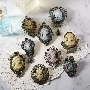 RENSINO Europe America Real Pearl Alloy Brooches Queen Avatar Retro Cameo Brooch Pins As Women Premium Coat Pins