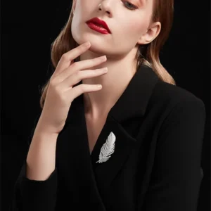 RENSINO European American New High-end Alloy Feather Brooch Light Luxury Full Diamond Pendant Suit Collar Pin