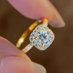 RENSINO FOXI 18k Gold Plated Ring Round Brilliant Diamond Halo Engagement Ring Certified 925 Sterling Silver Moissanite Wedding Ring