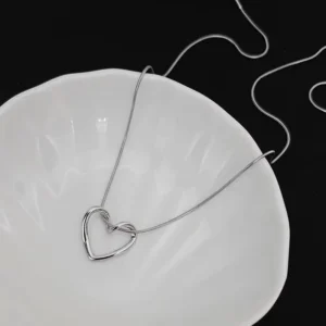 RENSINO Factory Direct New 925 Sterling Silver Plated Necklace Jewelry Twist Love Heart Pendant Necklace
