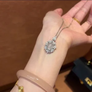 RENSINO Factory Jewelry S925 Sterling Silver Fashionable Classic Zircon Light Luxury Dazzling Flower Necklace for Woman