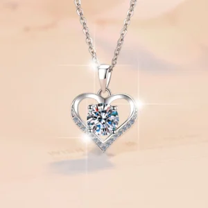 RENSINO Fine Jewelry Selling New 925 Sterling Silver Love VVs1 Moissanite Pendant Necklace Ladies Women Elegant Jewelry
