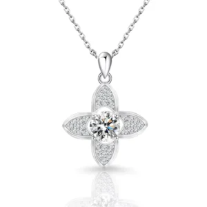 RENSINO Foreign Trade Cross border S925 Sterling Silver Four leaf Clover Necklace Female D color 1 Karat Moissanite Lucky Grass Pendant