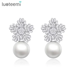 RENSINO LUOTEEMI Sexy Women Top Quality Korean Fashion Shell Pearl Earring Micro Pave Snowflake CZ Earring