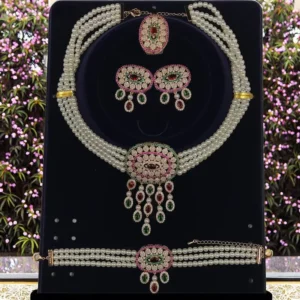 RENSINO Luxurious Retro Style Beaded Necklace Fashionable Light with Pearl Diamond Encrusted Zircon Gemstone Gold Plated for Parties