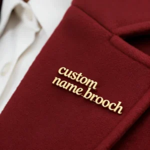 RENSINO Luxury Custom Women Metal Name Brooches Modern Style Designer Logo Letter Safety Pin Fashion Enamel Pins Manufacturer Custom