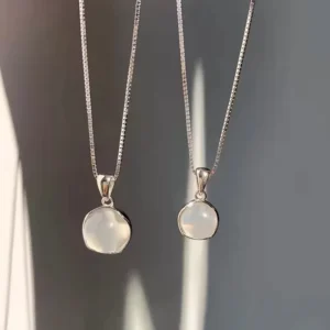 RENSINO Luxury Silver Plated Round Cubic Zirconia Pendant Necklaces Women Fashion Jewelry Choker Clavicle Chain Charm Necklace