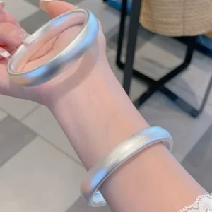 RENSINO Matte Minimalist Closed Bangle Classic Elegant Versatile Daily Wear Fashion Jewelry
