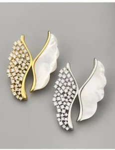RENSINO Natural Shell Butterfly Brooch Hollow Zircon Elegant Lapel Pin Jewelry