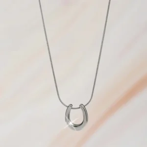 RENSINO Personalized Simple Horseshoe Pendant Necklace Women Sporty Fashion All-match Snake Chain Clavicle Chain