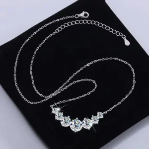 RENSINO Platinum Plated Moissanite Pendant Necklace Unisex Flower Shape GRA