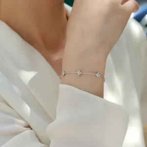 RENSINO Refined S925 Silver Round Cut Halo Cluster Set Moissanite Tennis Bracelet for Party Everyday Special Occasion Wear Bracelet