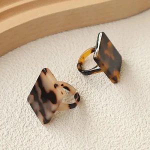 RENSINO Retro Handmade Acrylic Tortoise Shell Ring Eco friendly Geometric Diamond Band Ring For Women Fashion Jewelry