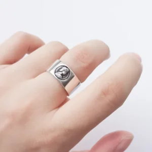RENSINO Retro Temperament Palace Style Queen Fashion Silver Ring Personality Trend Black Versatile Men And Women