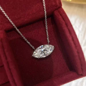 RENSINO S925 Silver 8 * 16mm Horse Eye Necklace White Diamond Pendant Light Luxury Fashion Jewelry