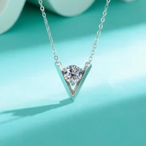 RENSINO S925 Silver Necklace Light Luxury Niche Neck Hanging Accessory V shaped Pendant High end Sense Mozambique Diamond Necklace