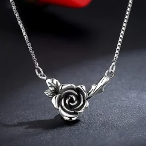 RENSINO Silver Plating Elegant Retro Pendant Necklace with Black Rose Suitable for Daily and Holiday Wear