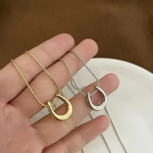 RENSINO Simple Fashionable U-Shaped Horseshoe Pendant Necklace Light Luxury Stainless Steel Chain Trendy Women’s Fashion Accessories