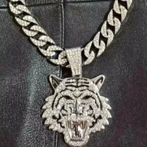 RENSINO Tiger Pendant Necklace and 15MM Width Big Cuban Link Chain With Zinc Alloy