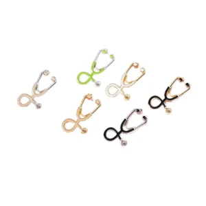 RENSINO Tiny Alloy Gold Silver Medical Nurse Stethoscope Brooch Lapel Pin Doctors Wedding Engagement Party Women’s Gift