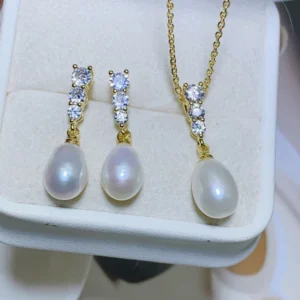 RENSINO Vintage Simple Style Freshwater Pearl Earrings Necklace for Women Natural Shiny Zircon Drop Necklace Jewelry Set